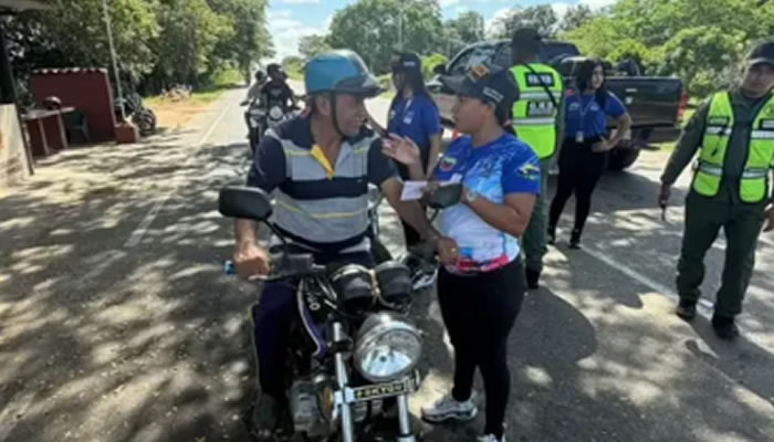 Senamecf Apure despliega jornada de sensibilización sobre drogas y seguridad vial en la carretera nacional Bruzual